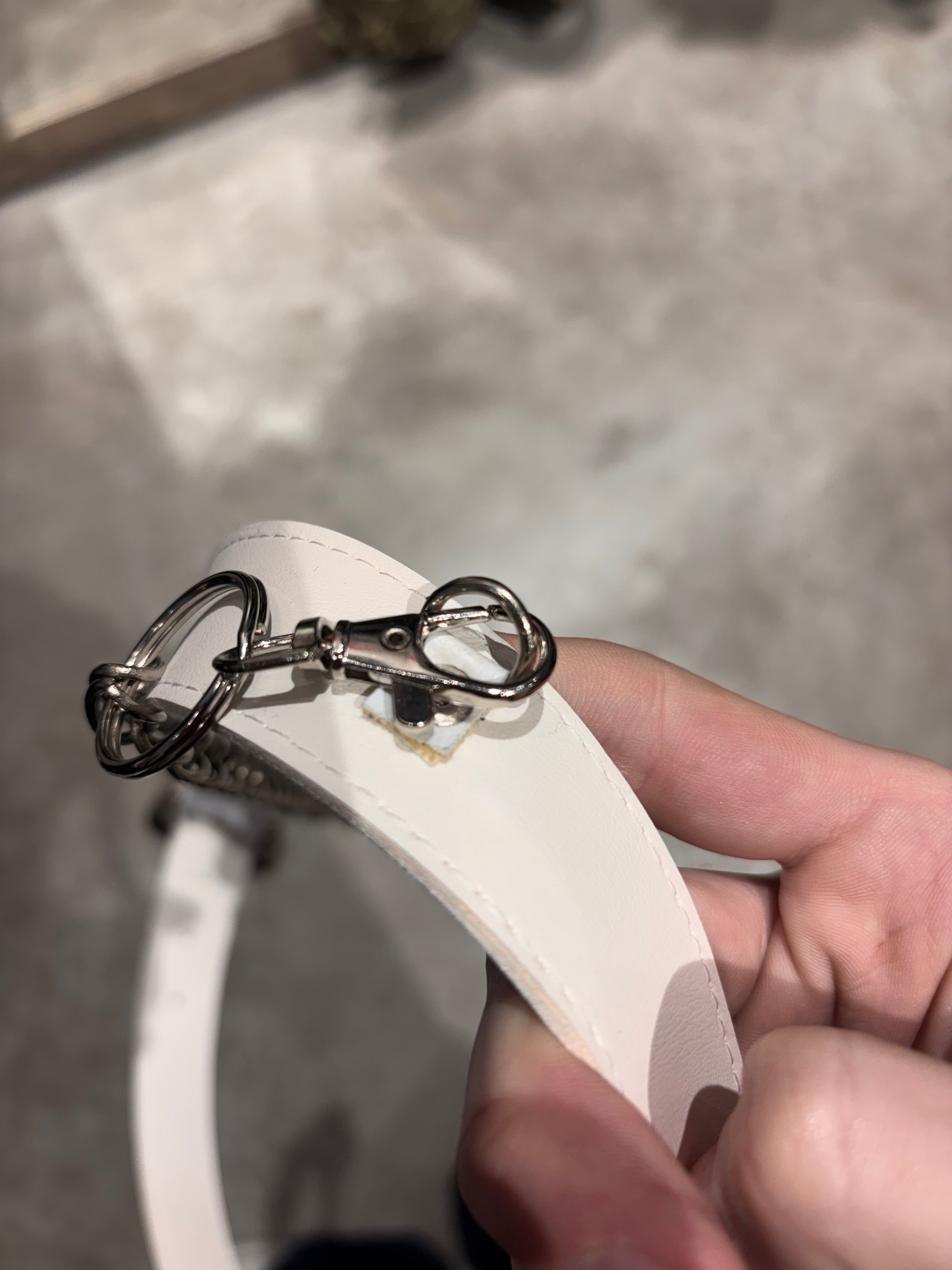 Cinto Blanco Savage Con Cadena Incluída