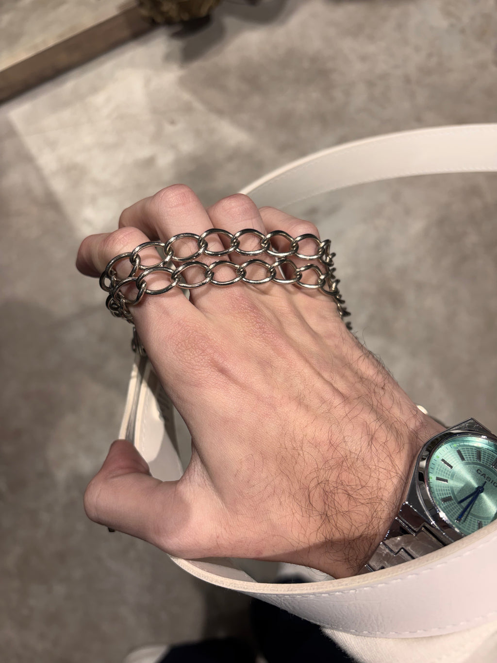 Cinto Blanco Savage Con Cadena Incluída