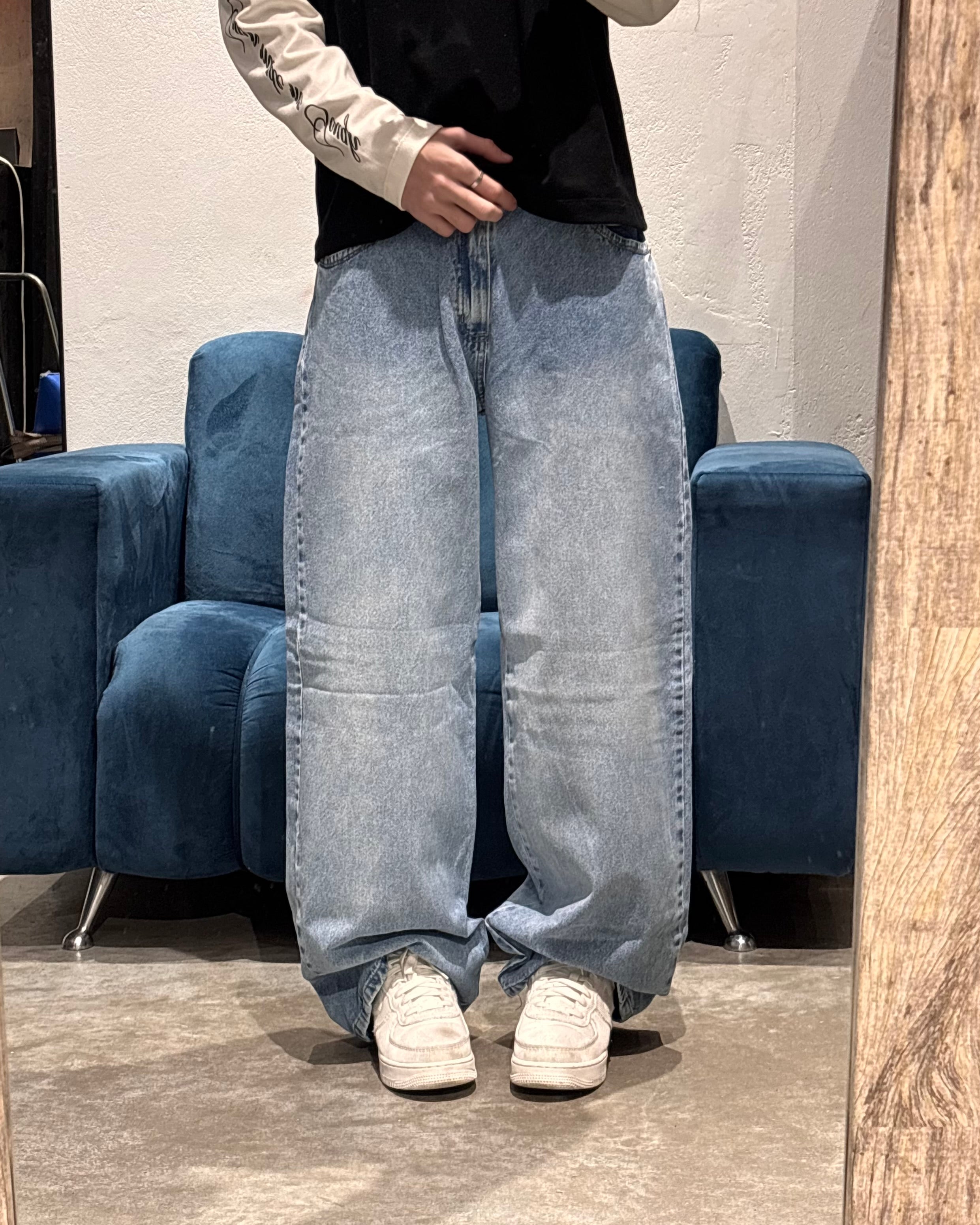 Pantalón De Corte Recto Celeste