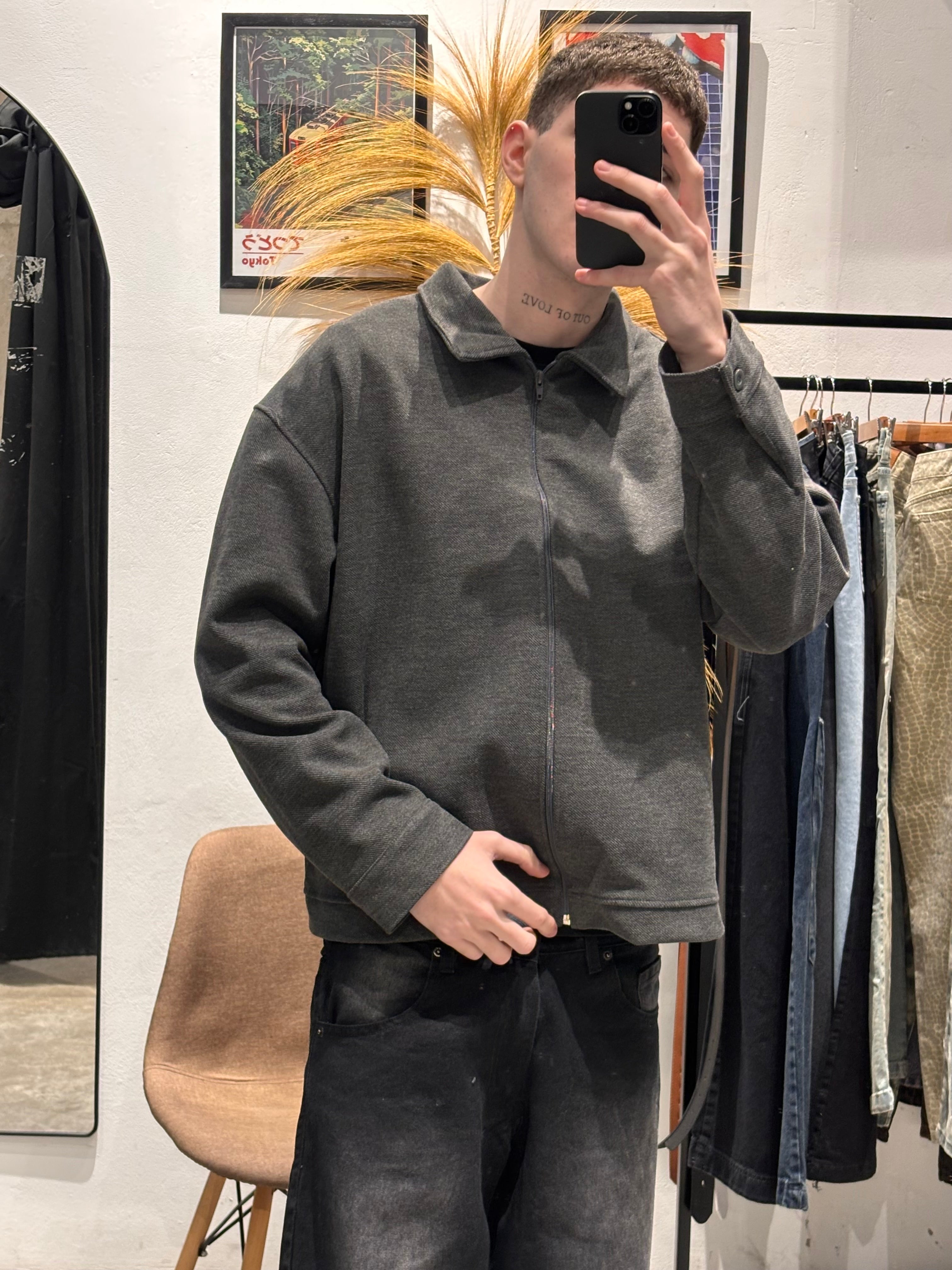 Campera Minimalista Valentino Gris