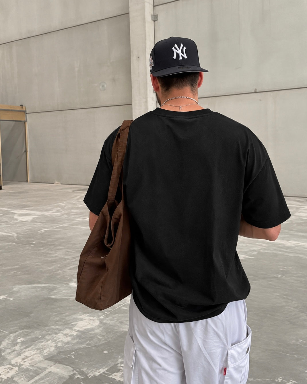 Remera Oversize Básica Negra