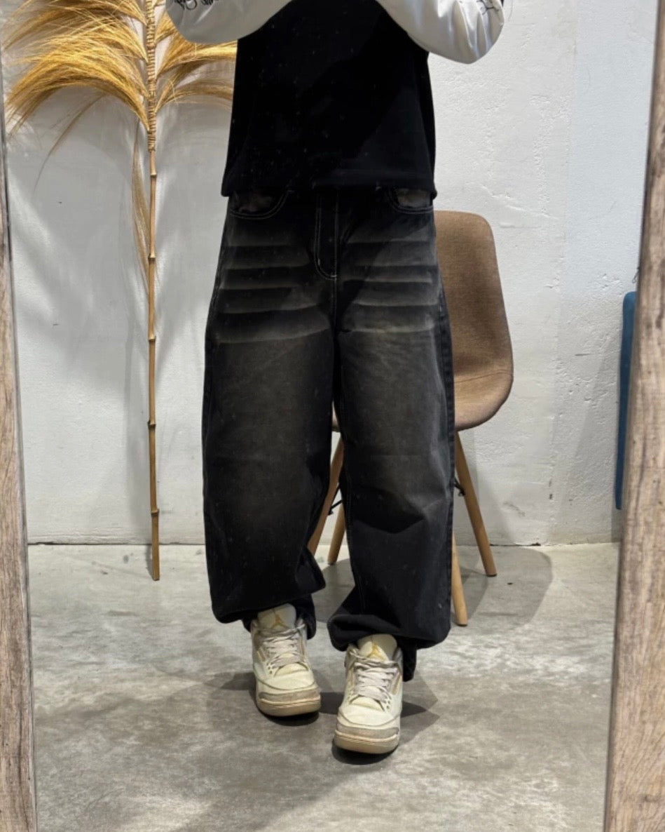 Pantalón Baggy Bordado Ferrari
