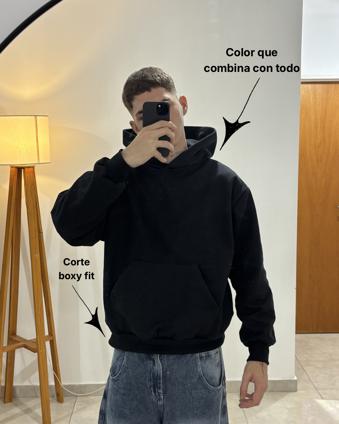 Hoodie Negro Básico