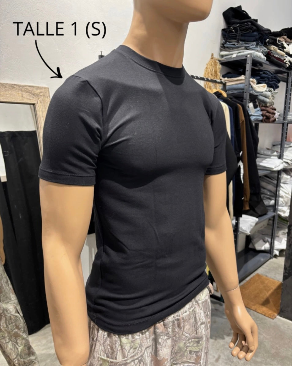 Remera Slim Fit Negra